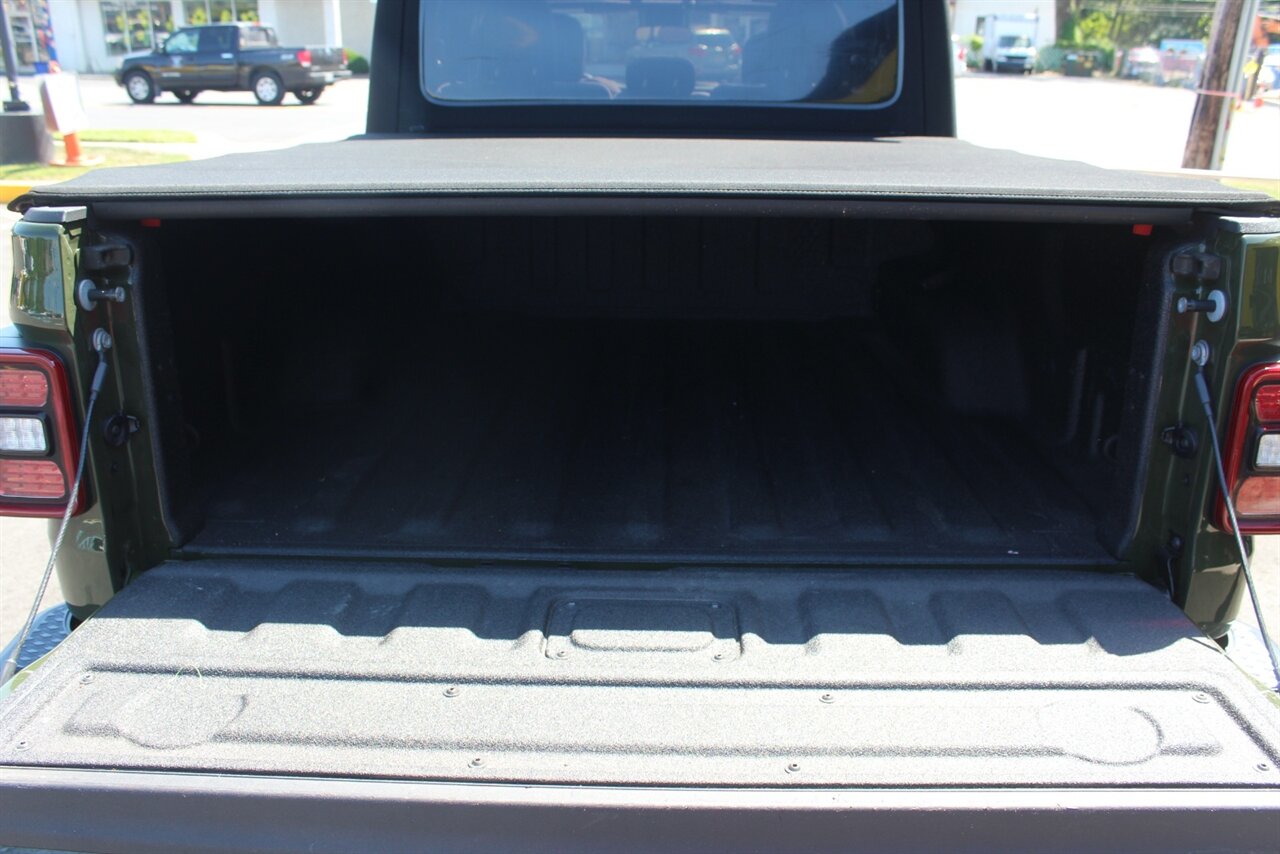 2021 Jeep Gladiator Sport S - Photo 18 - Red Bank, NJ 07701