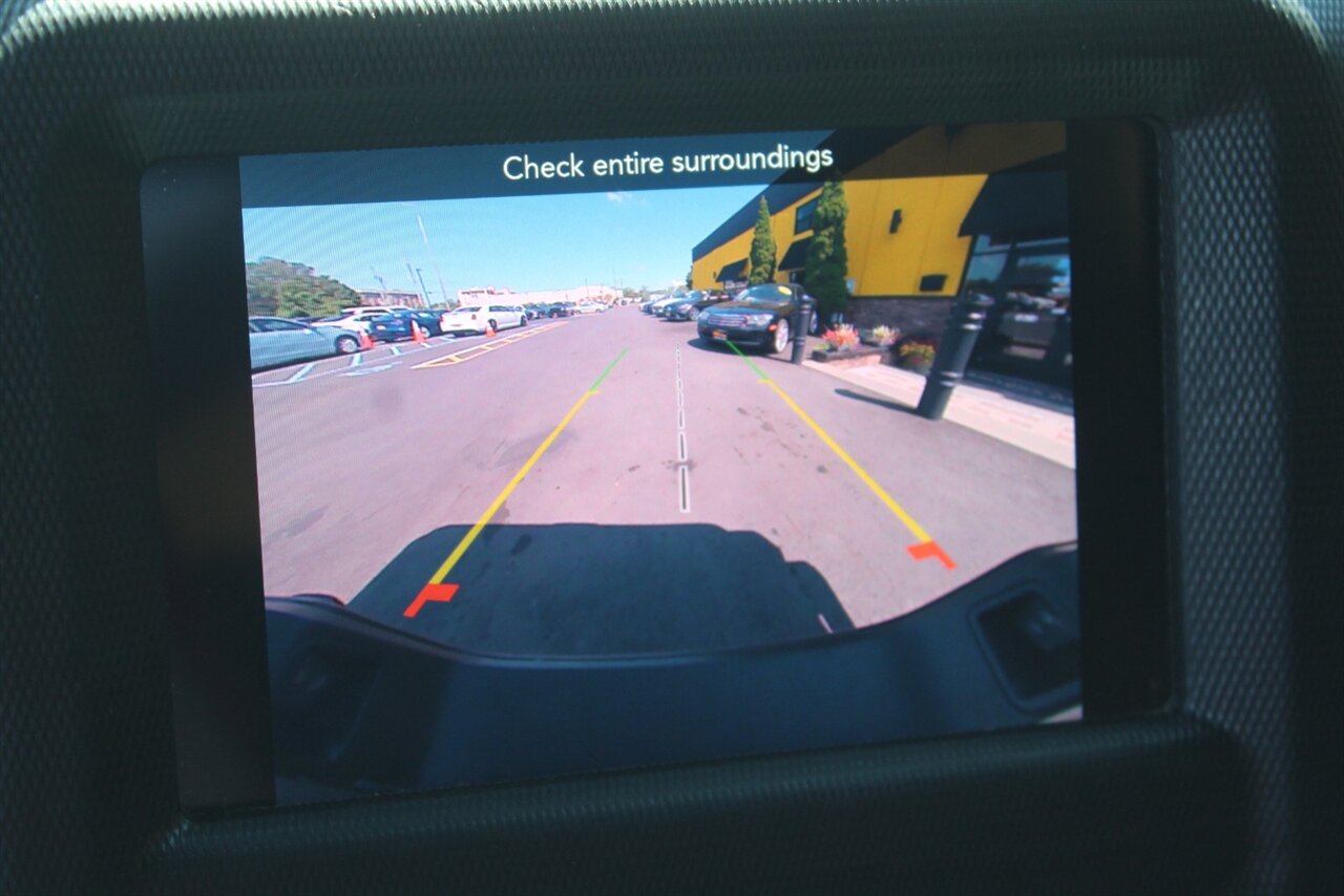 2021 Jeep Gladiator Sport S - Photo 9 - Red Bank, NJ 07701