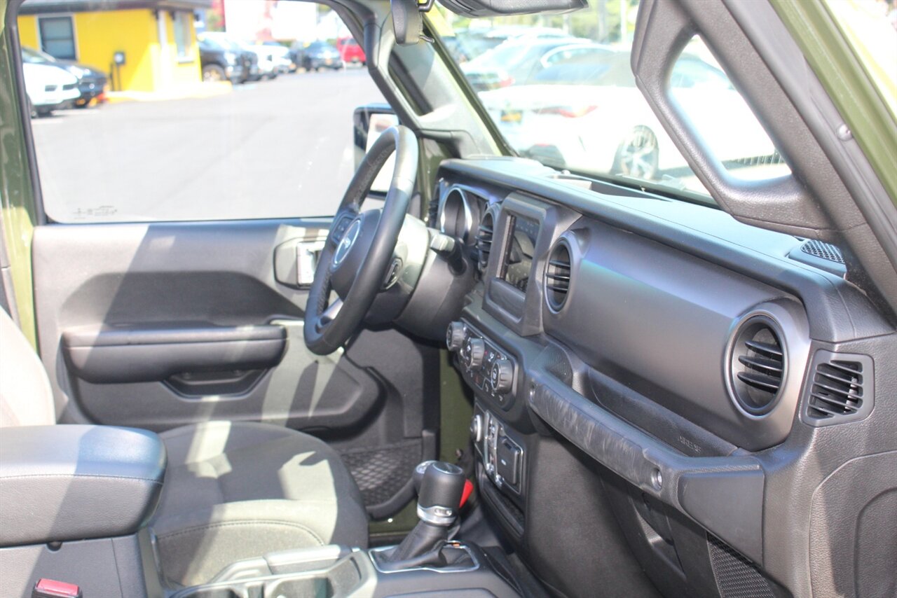 2021 Jeep Gladiator Sport S - Photo 17 - Red Bank, NJ 07701