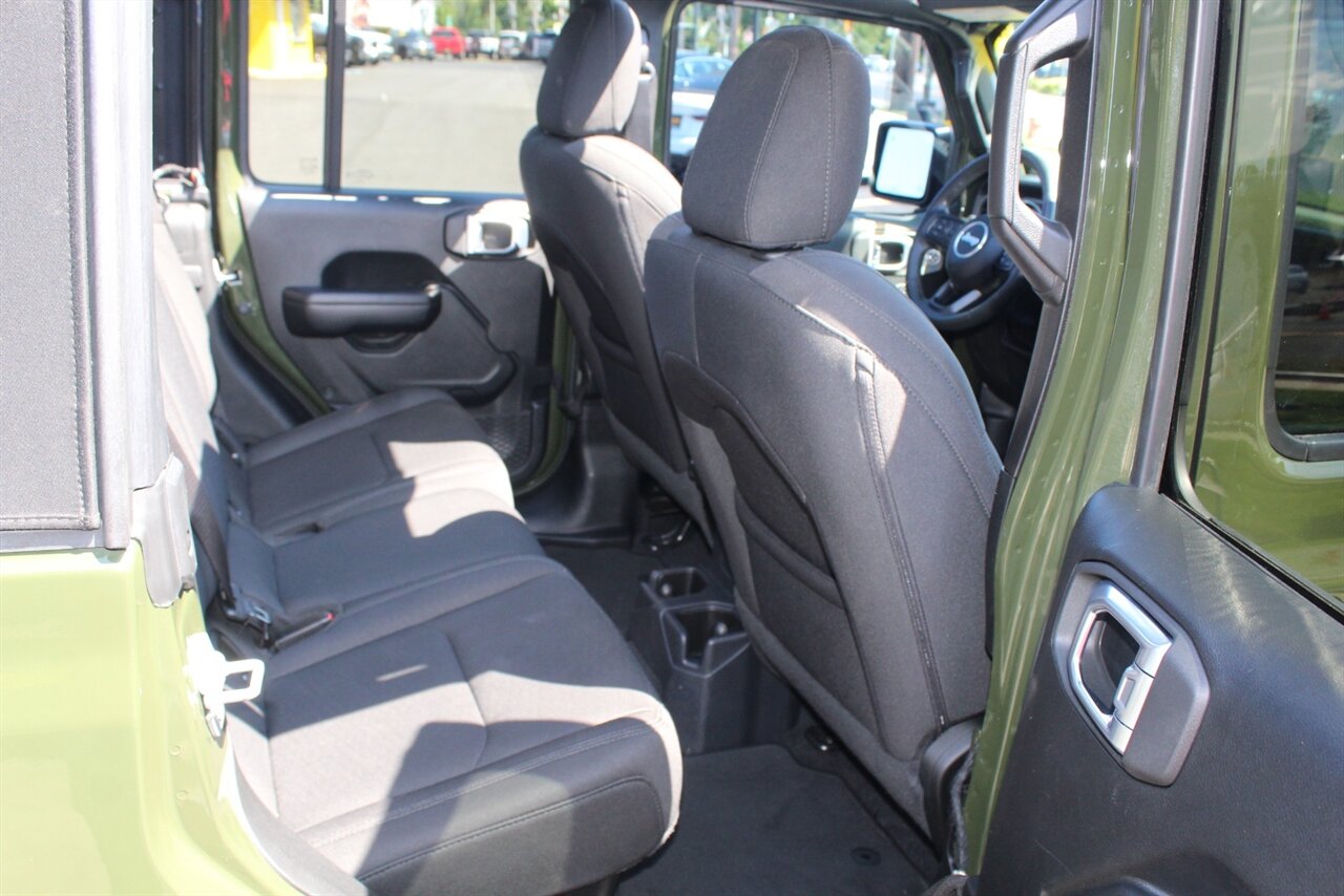 2021 Jeep Gladiator Sport S - Photo 14 - Red Bank, NJ 07701