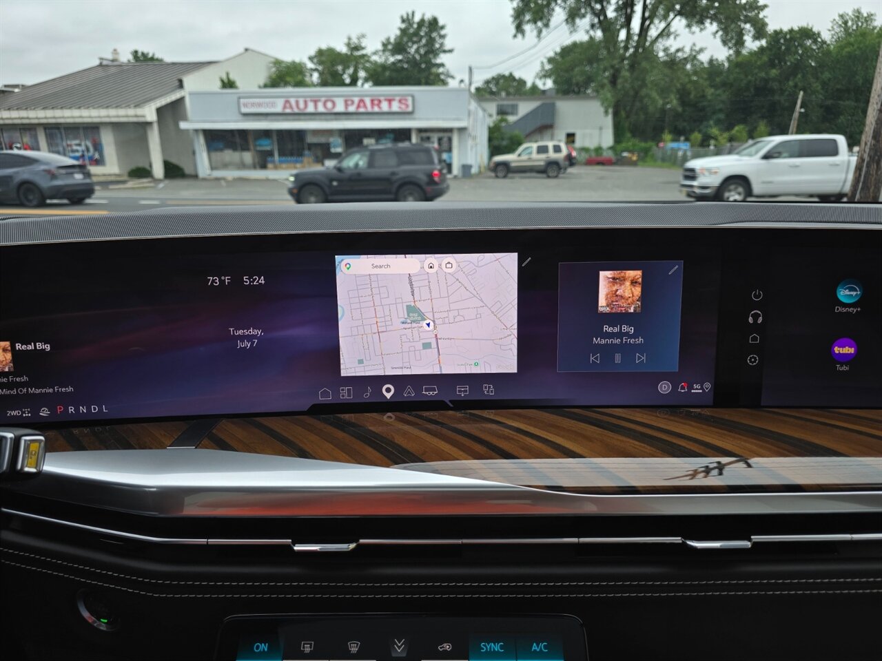 2026 Cadillac Escalade Sport Platinum - Photo 11 - Red Bank, NJ 07701