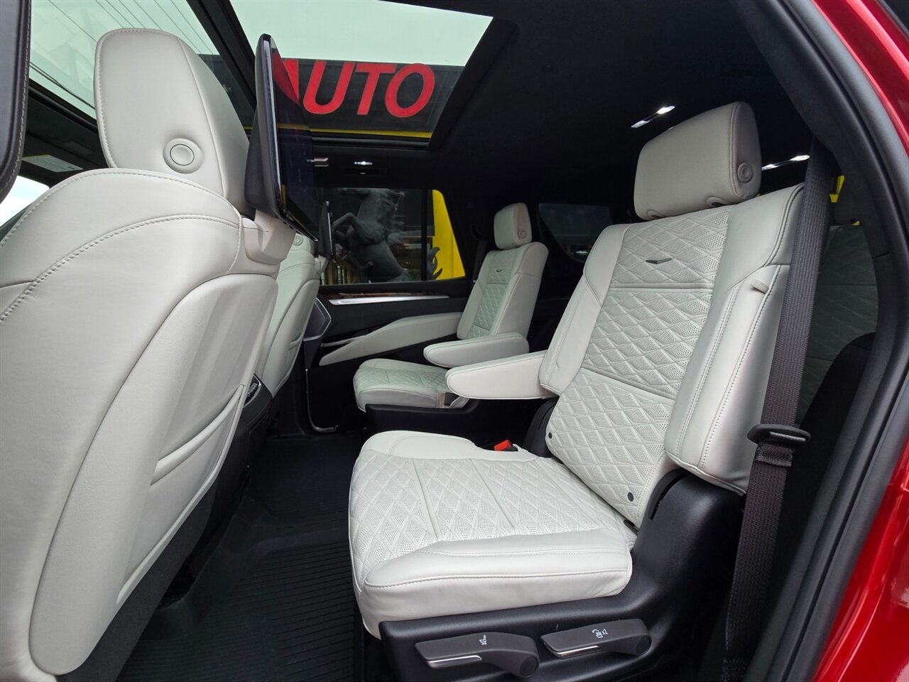 2026 Cadillac Escalade Sport Platinum - Photo 29 - Red Bank, NJ 07701