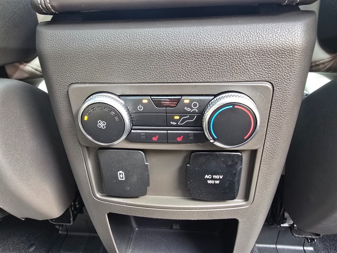 2020 Ford Explorer Platinum - Photo 9 - Red Bank, NJ 07701