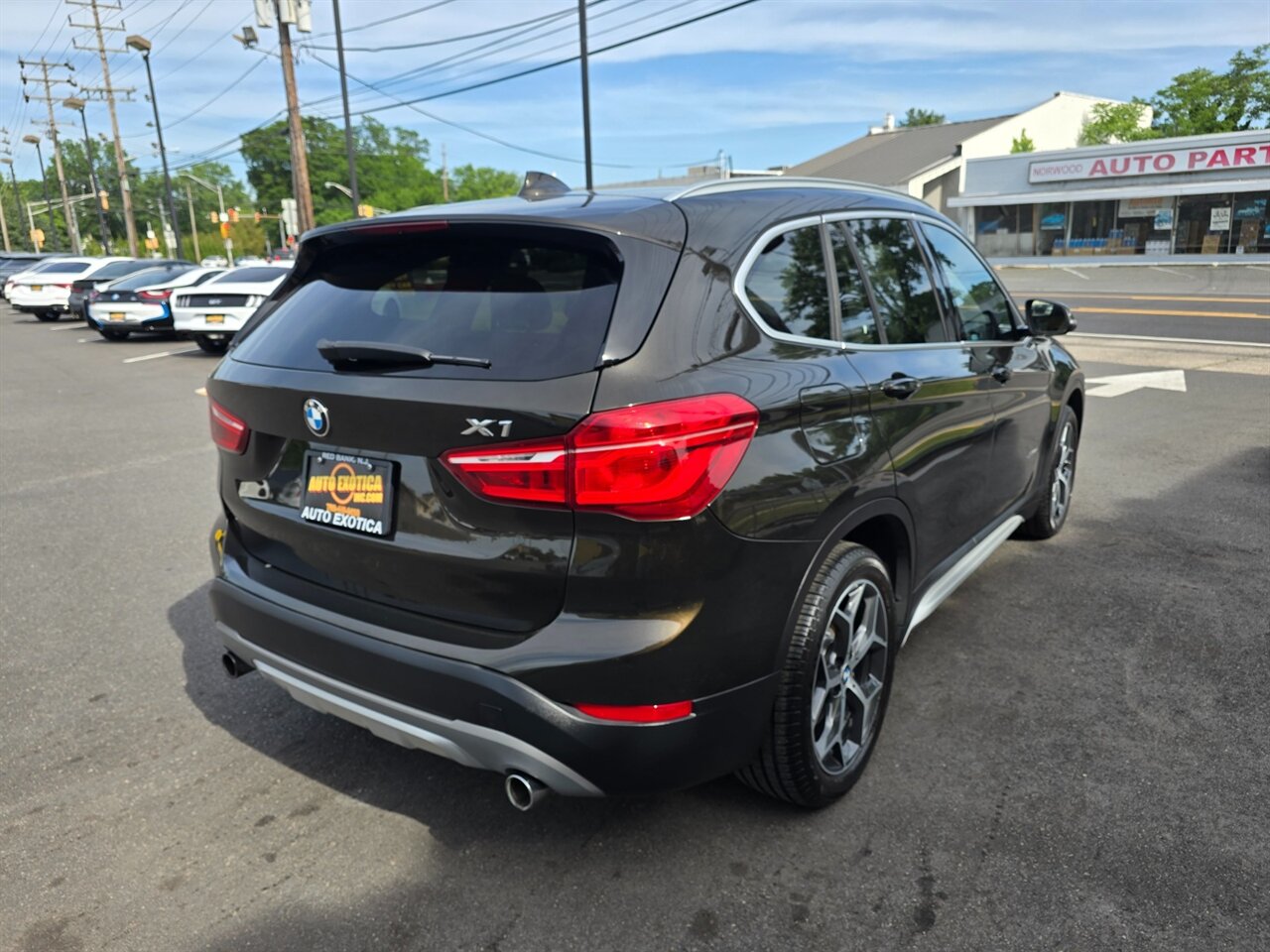 2017 BMW X1 xDrive28i - Photo 3 - Red Bank, NJ 07701