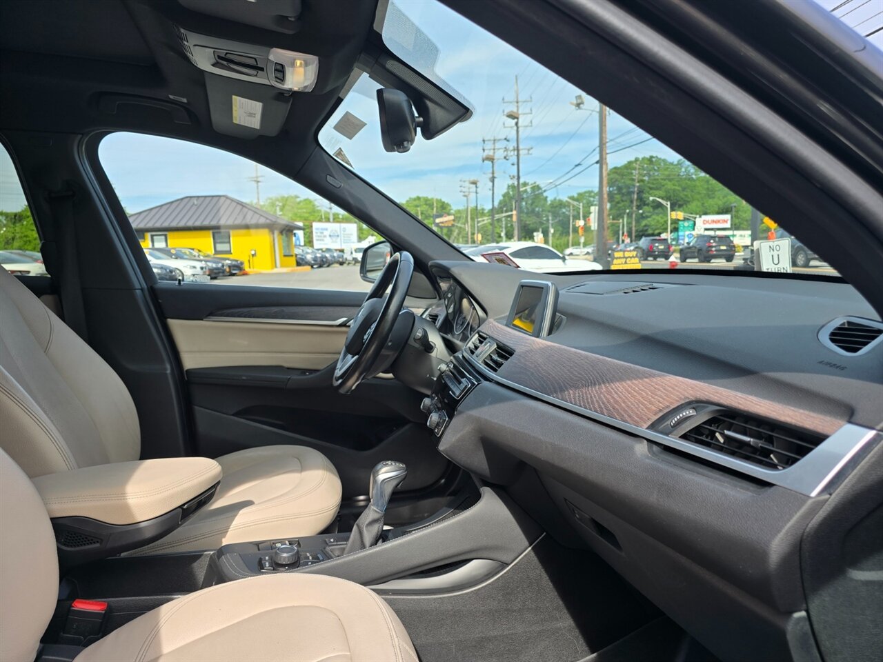 2017 BMW X1 xDrive28i - Photo 16 - Red Bank, NJ 07701