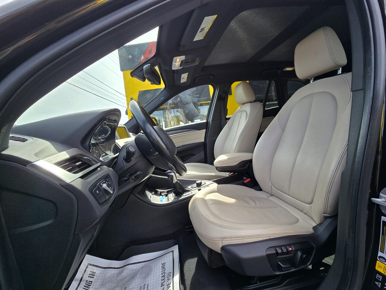 2017 BMW X1 xDrive28i - Photo 10 - Red Bank, NJ 07701