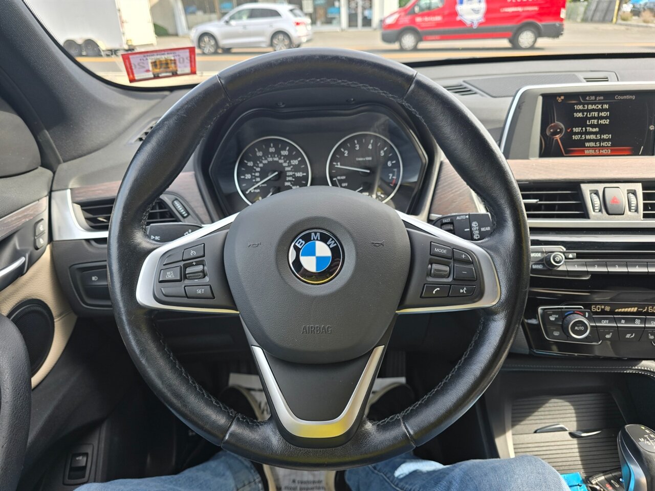 2017 BMW X1 xDrive28i - Photo 6 - Red Bank, NJ 07701