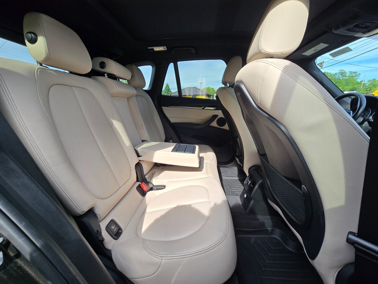 2017 BMW X1 xDrive28i - Photo 14 - Red Bank, NJ 07701