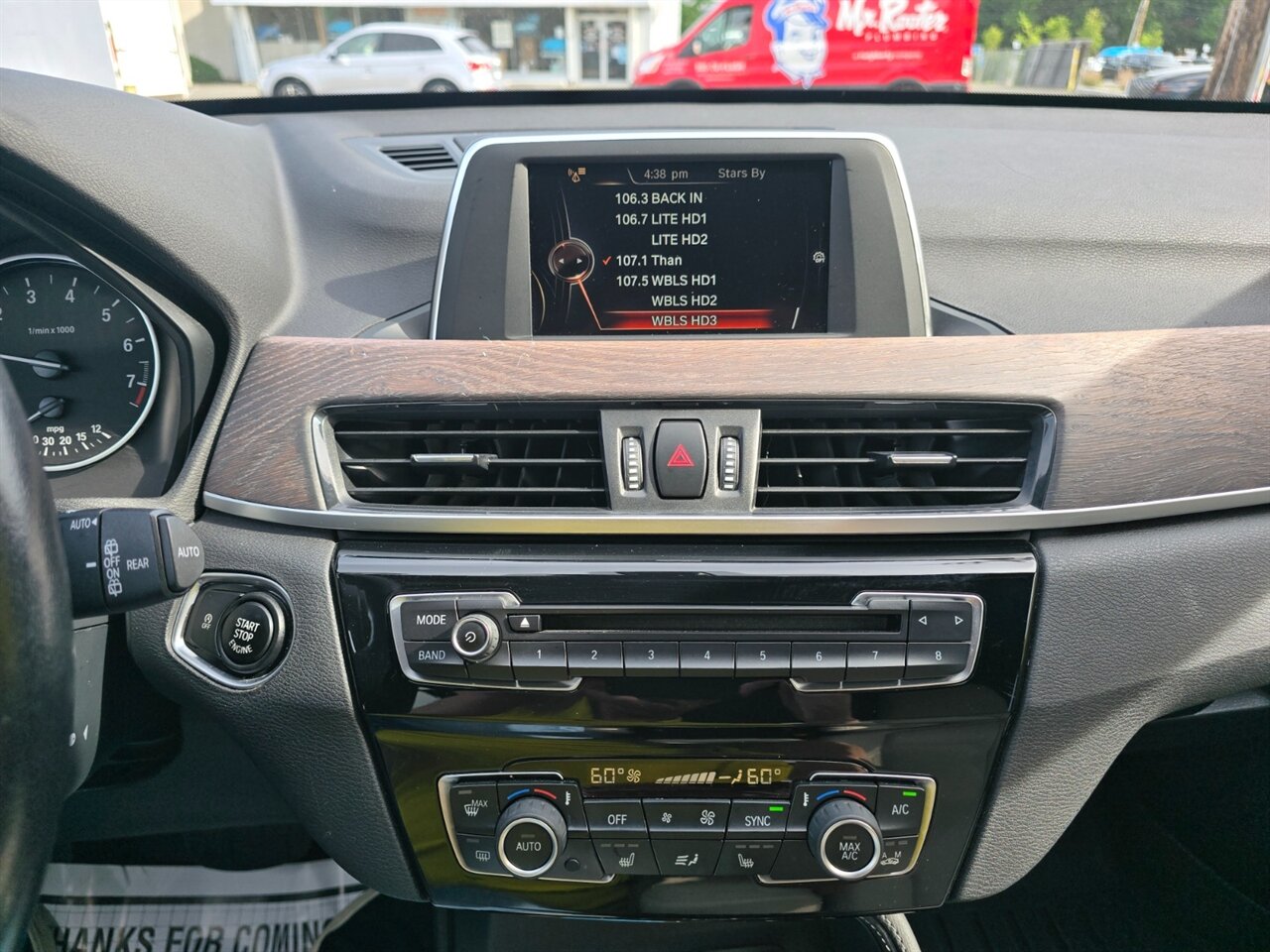 2017 BMW X1 xDrive28i - Photo 7 - Red Bank, NJ 07701