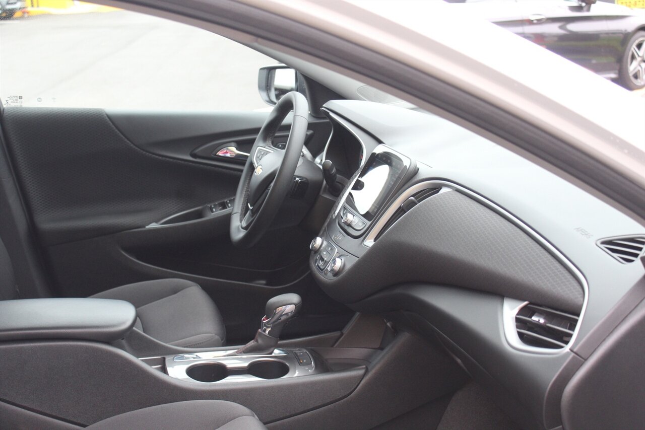 2024 Chevrolet Malibu RS   - Photo 16 - Red Bank, NJ 07701