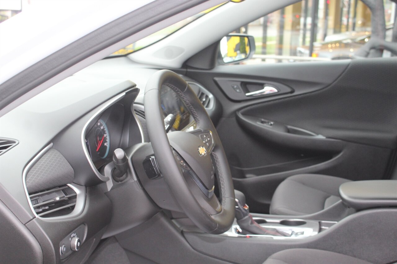 2024 Chevrolet Malibu RS   - Photo 15 - Red Bank, NJ 07701