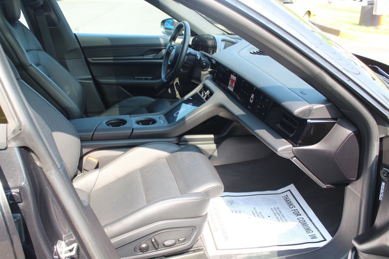 2021 Porsche Taycan 4S - Photo 17 - Red Bank, NJ 07701