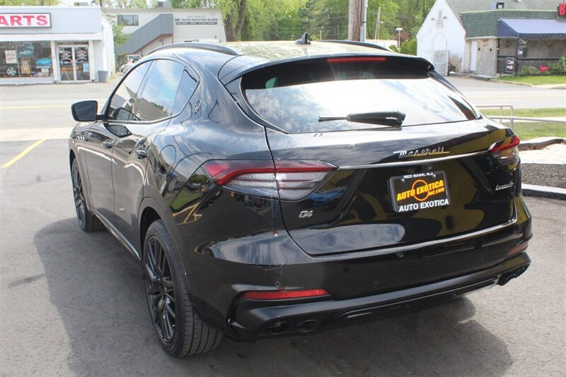 2021 Maserati Levante  