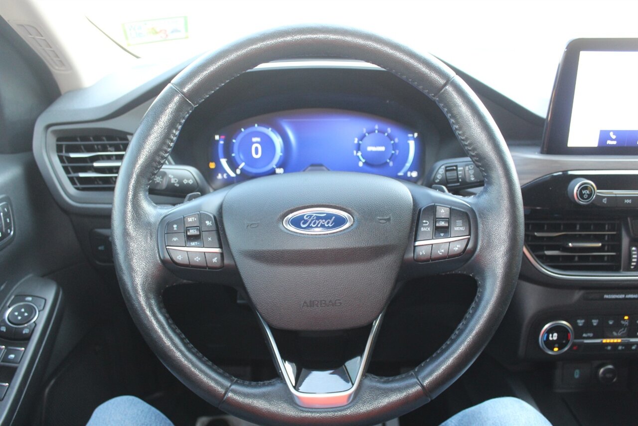 2020 Ford Escape Titanium - Photo 6 - Red Bank, NJ 07701