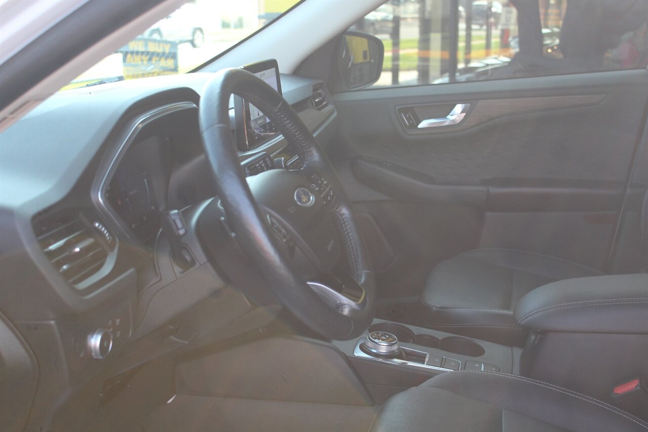 2020 Ford Escape Titanium - Photo 19 - Red Bank, NJ 07701