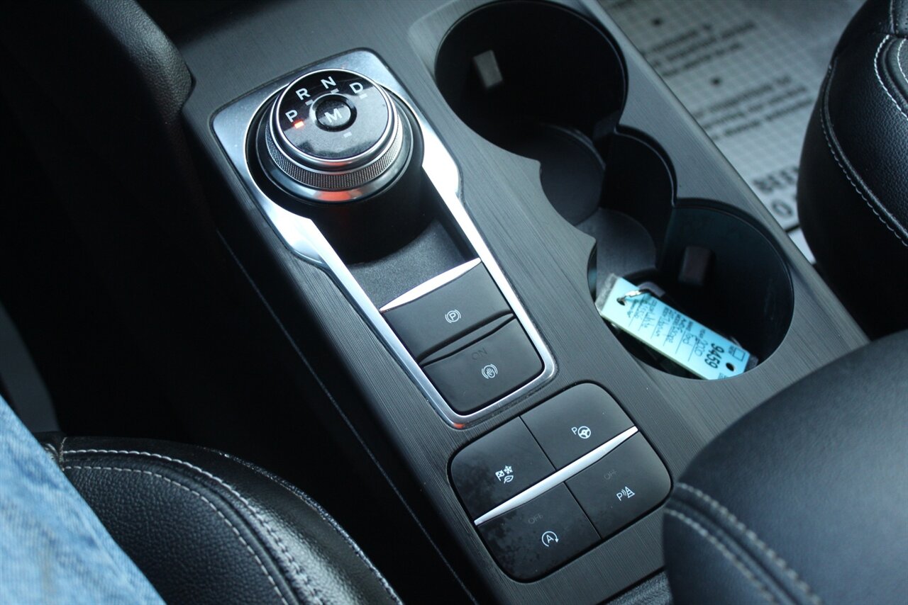 2020 Ford Escape Titanium - Photo 9 - Red Bank, NJ 07701