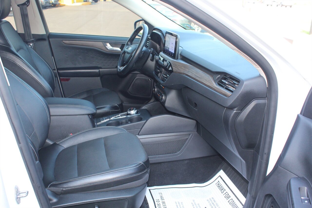 2020 Ford Escape Titanium - Photo 15 - Red Bank, NJ 07701