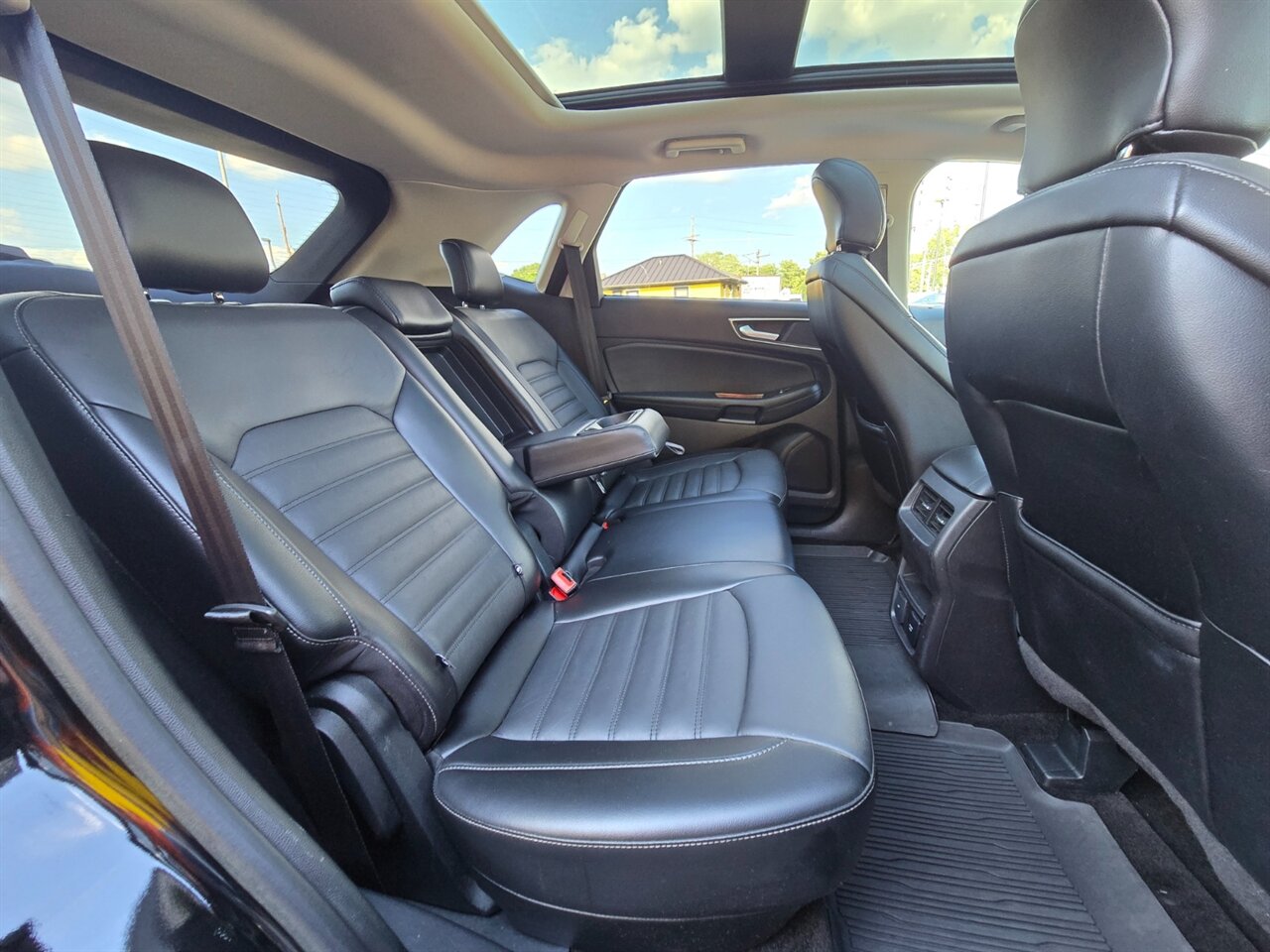 2018 Ford Edge SEL - Photo 16 - Red Bank, NJ 07701