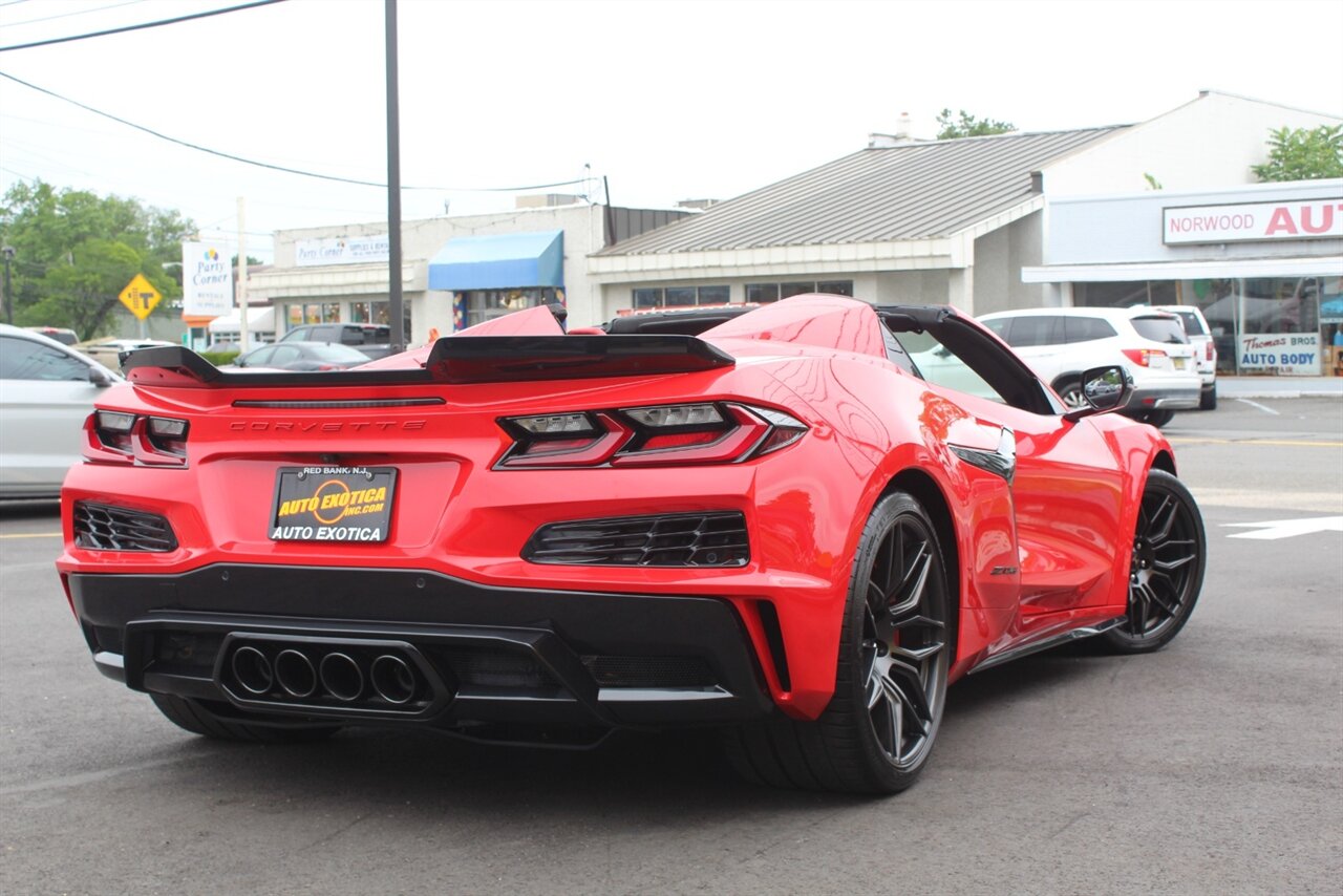 2024 Chevrolet Corvette Z06 - Photo 2 - Red Bank, NJ 07701