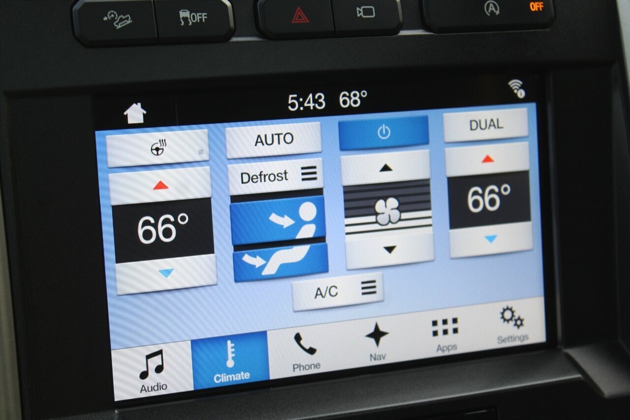 2018 Ford F-150 Lariat - Photo 11 - Red Bank, NJ 07701