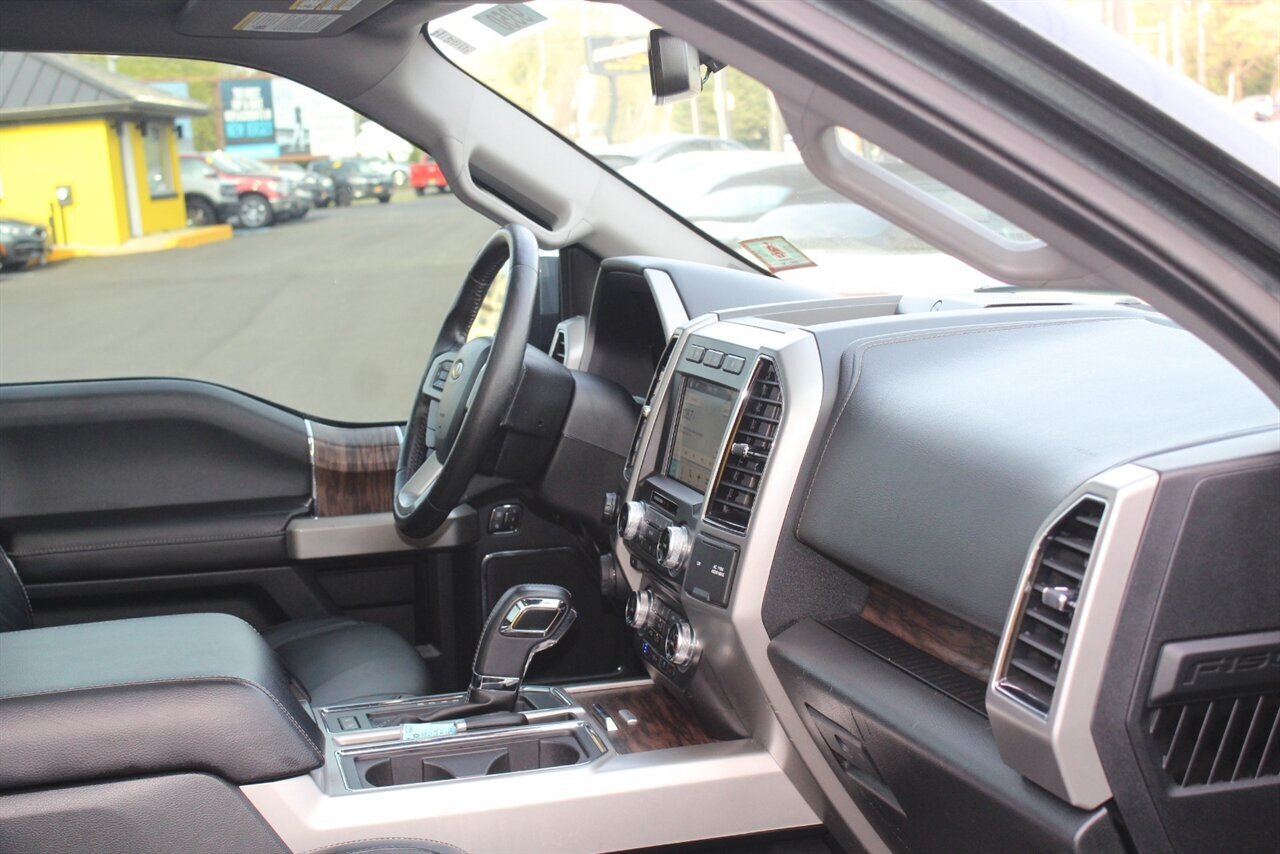 2018 Ford F-150 Lariat - Photo 19 - Red Bank, NJ 07701