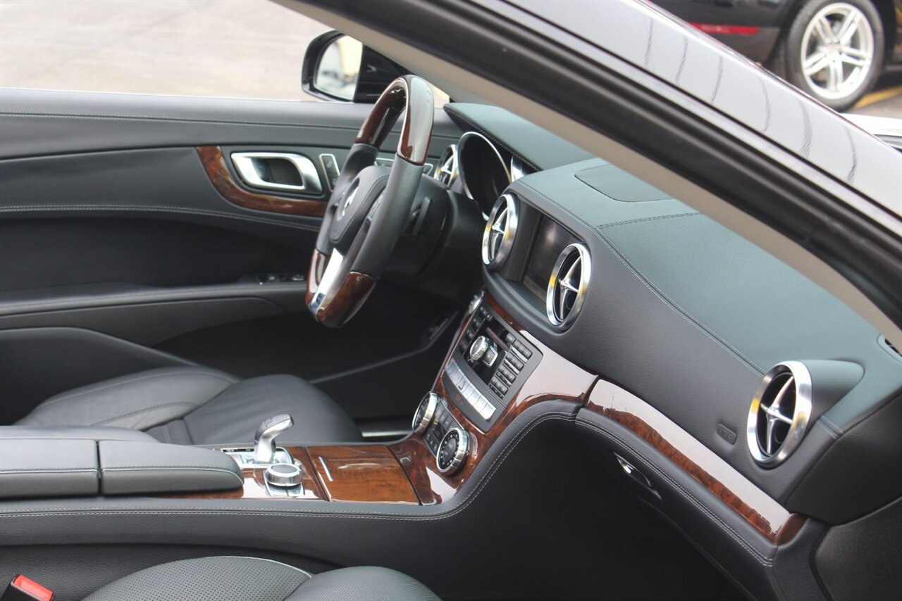 2013 Mercedes-Benz SL 550 - Photo 20 - Red Bank, NJ 07701