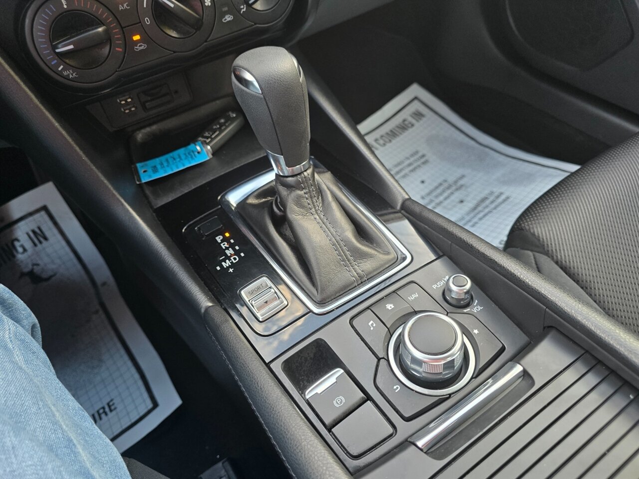 2017 Mazda Mazda3 Sport - Photo 8 - Red Bank, NJ 07701