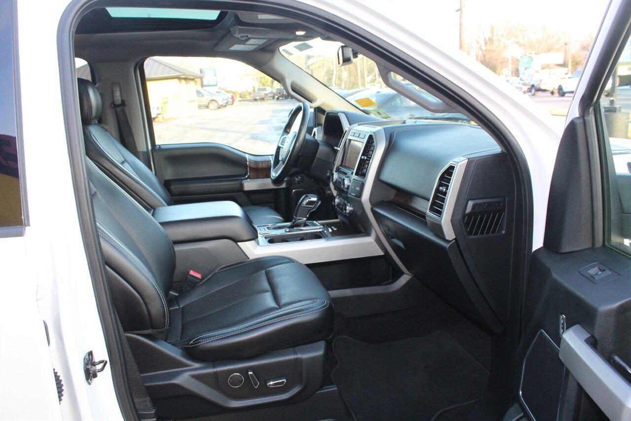 2018 Ford F-150 Lariat - Photo 15 - Red Bank, NJ 07701