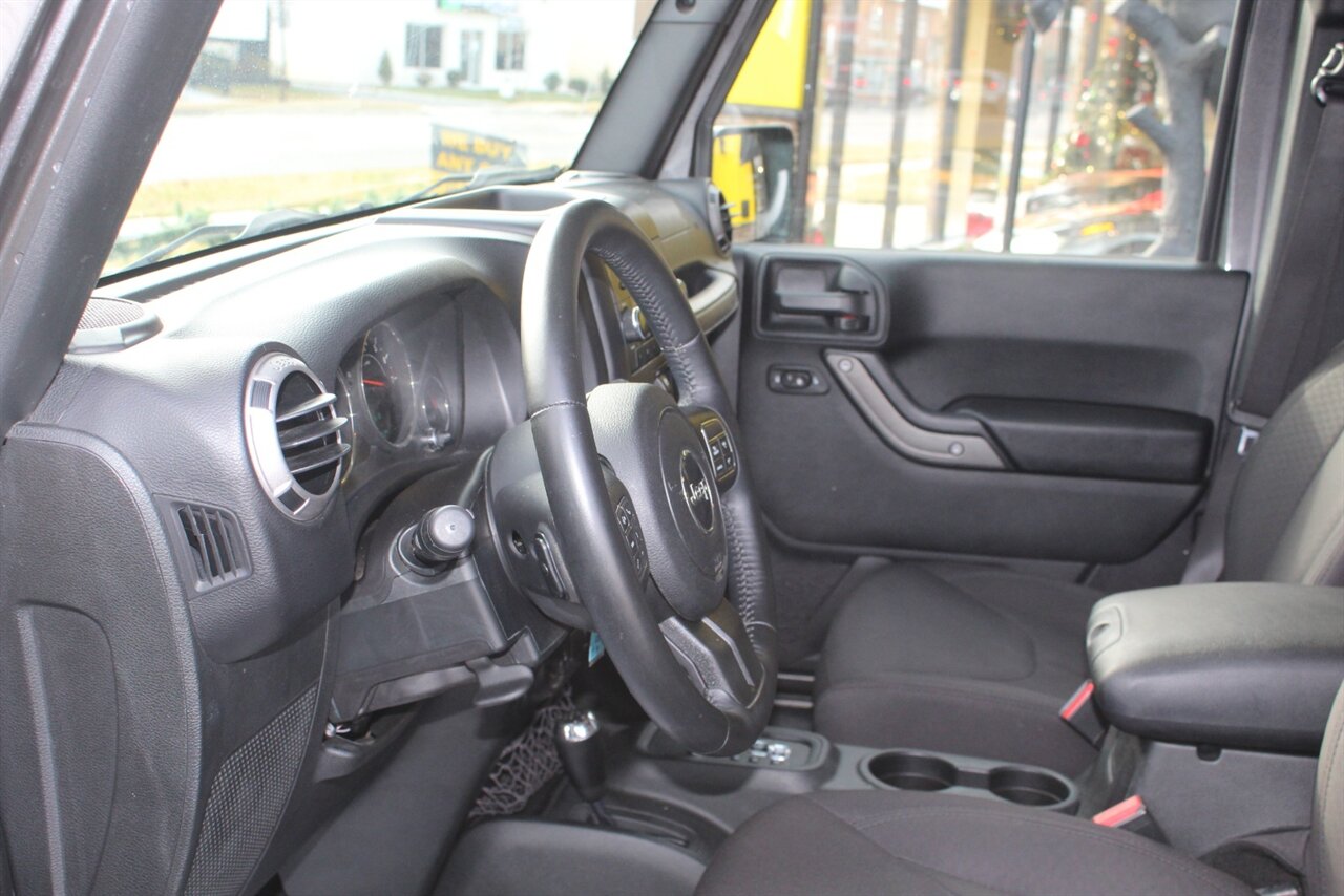 2017 Jeep Wrangler Unlimited Sport S - Photo 15 - Red Bank, NJ 07701