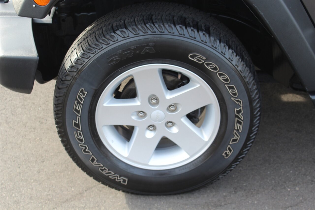 2017 Jeep Wrangler Unlimited Sport S - Photo 24 - Red Bank, NJ 07701