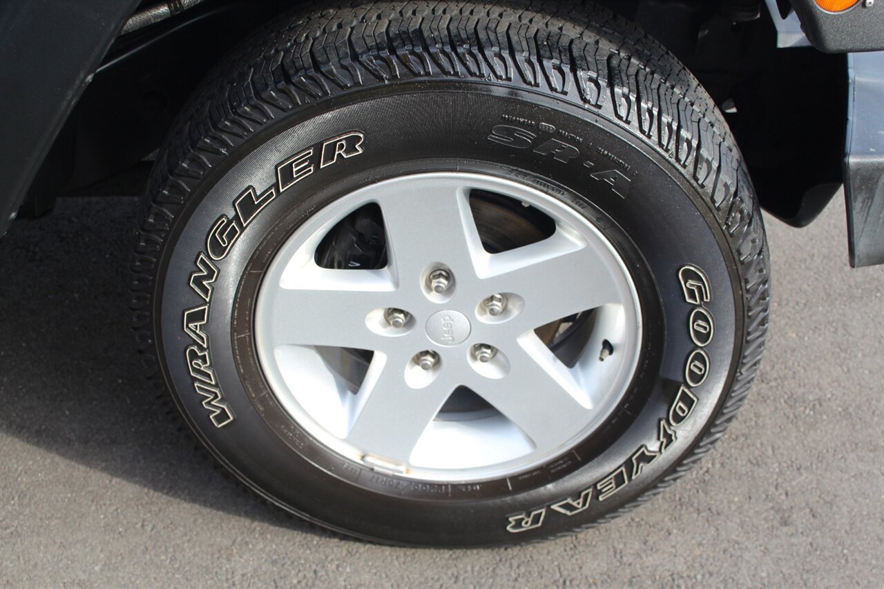 2017 Jeep Wrangler Unlimited Sport S - Photo 23 - Red Bank, NJ 07701