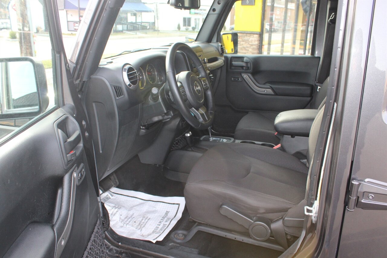 2017 Jeep Wrangler Unlimited Sport S - Photo 9 - Red Bank, NJ 07701