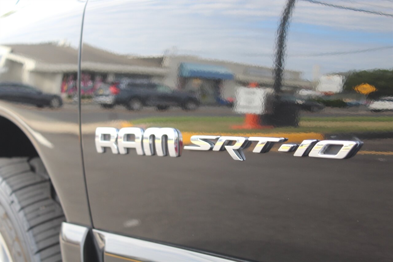 2005 Dodge Ram 1500 SRT-10 Quad Cab - Photo 26 - Red Bank, NJ 07701
