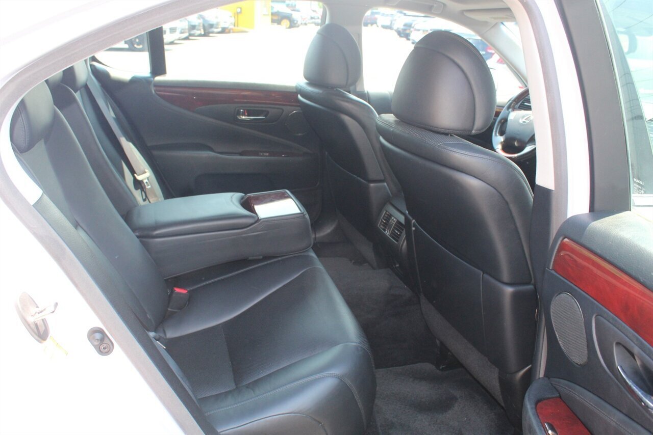 2013 BMW X5 xDrive35i - Photo 14 - Red Bank, NJ 07701