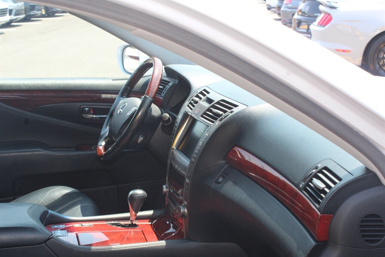 2013 BMW X5 xDrive35i - Photo 17 - Red Bank, NJ 07701
