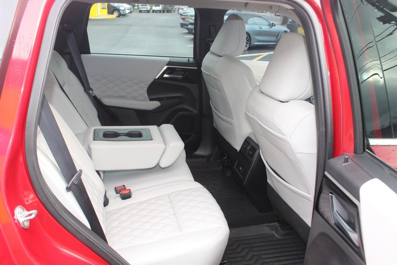 2022 Mitsubishi Outlander SEL Special Edition - Photo 16 - Red Bank, NJ 07701