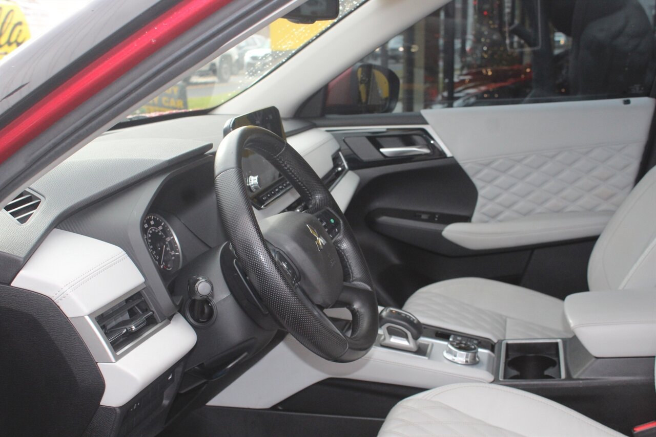 2022 Mitsubishi Outlander SEL Special Edition - Photo 19 - Red Bank, NJ 07701