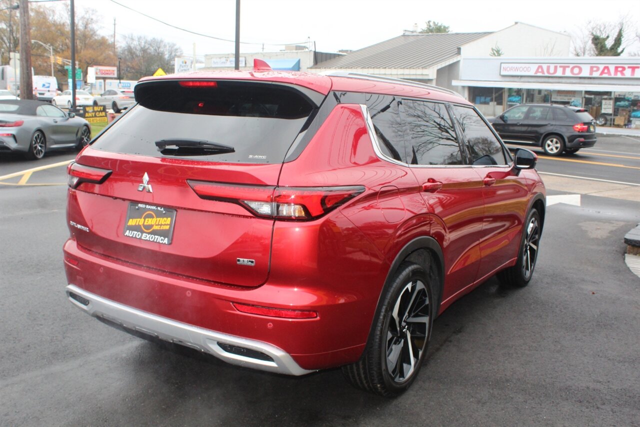 2022 Mitsubishi Outlander SEL GT photo 2