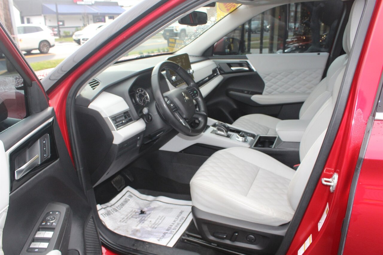 2022 Mitsubishi Outlander SEL Special Edition - Photo 12 - Red Bank, NJ 07701