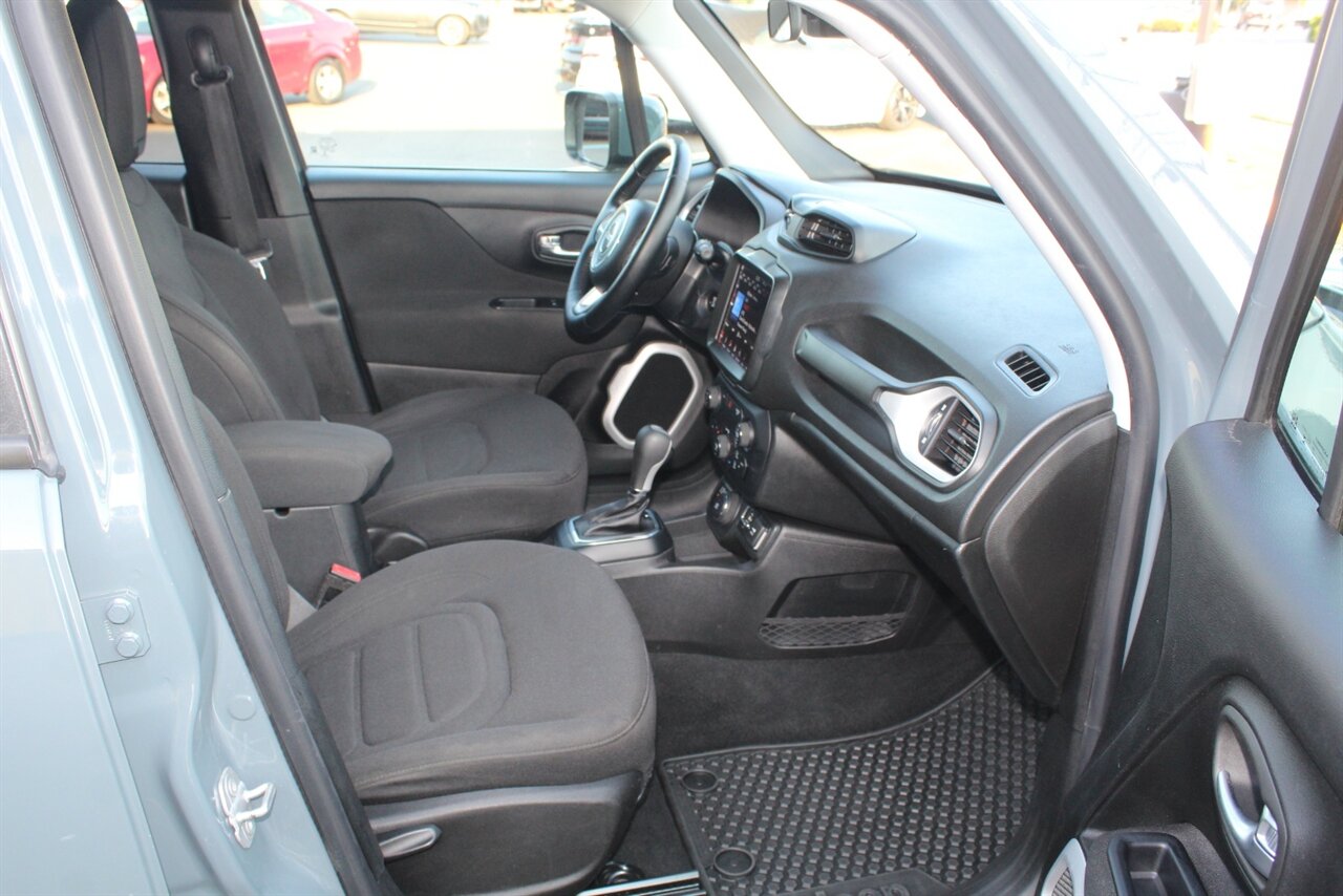 2018 Jeep Renegade Latitude North Edition photo 12
