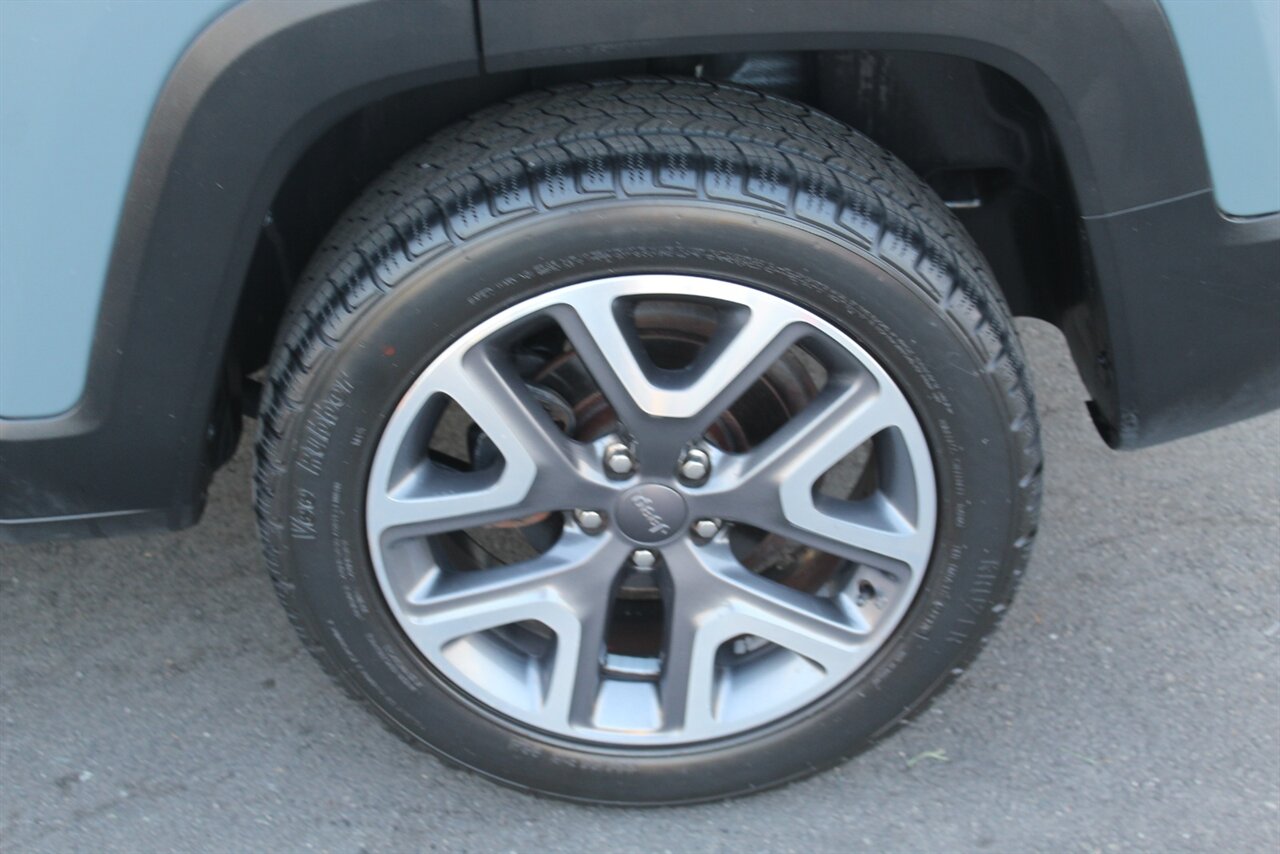 2018 Jeep Renegade Latitude North Edition photo 26