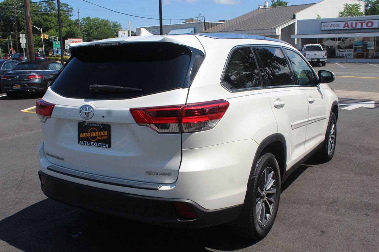 2019 Toyota Highlander XLE - Photo 3 - Red Bank, NJ 07701