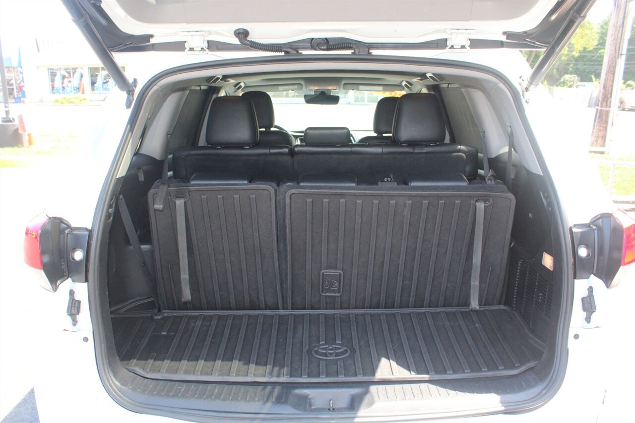 2019 Toyota Highlander XLE - Photo 21 - Red Bank, NJ 07701