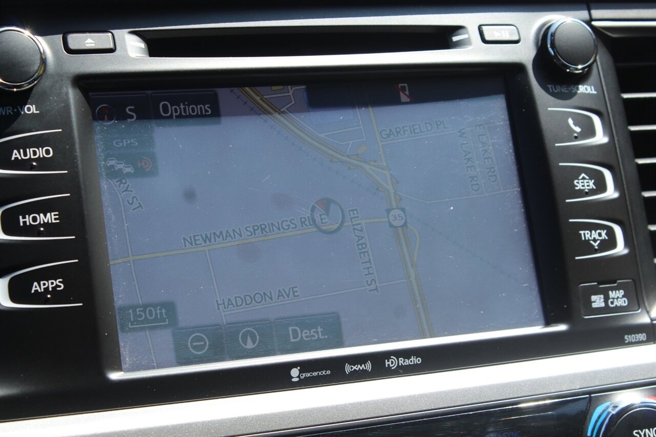 2019 Toyota Highlander XLE - Photo 9 - Red Bank, NJ 07701