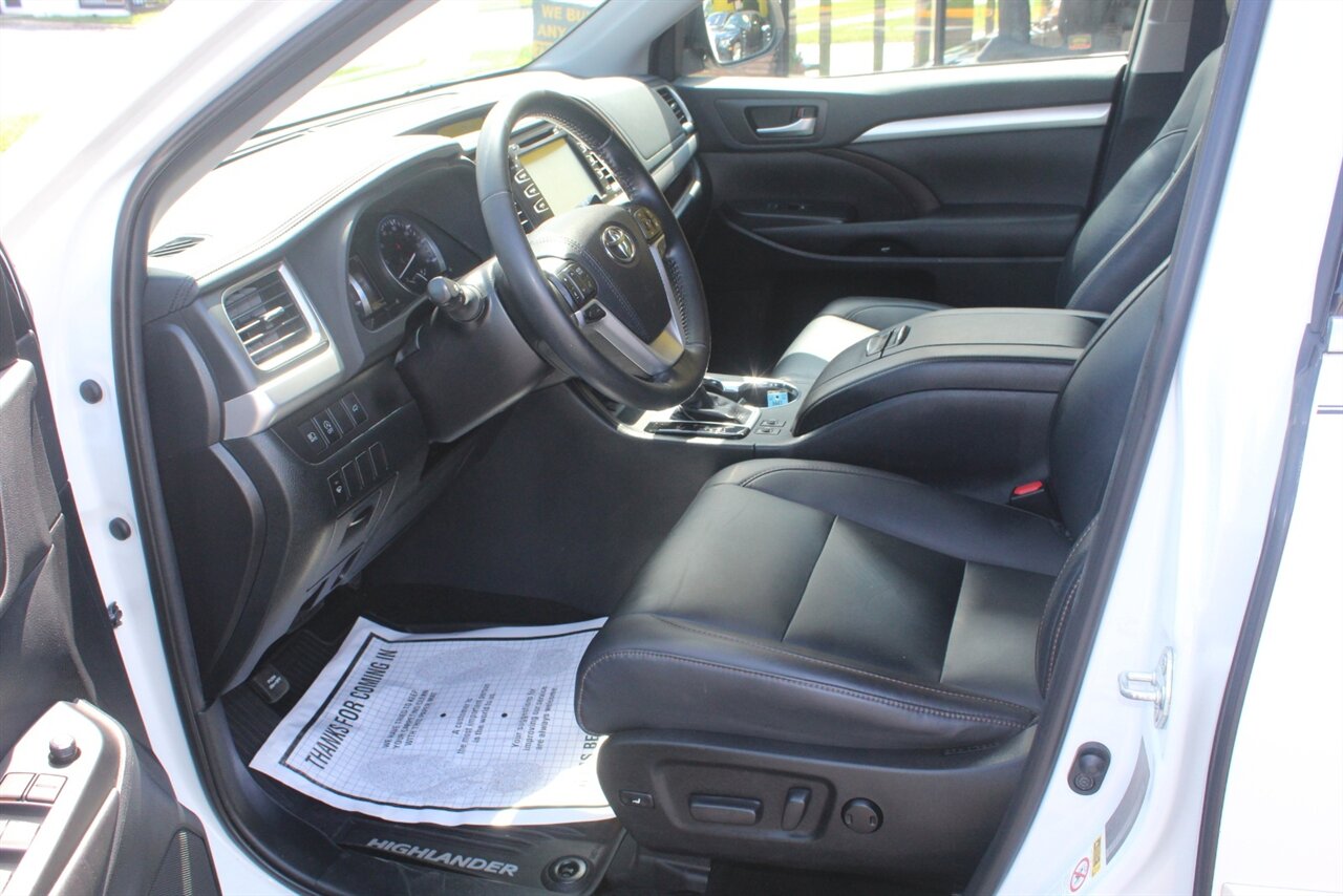 2019 Toyota Highlander XLE - Photo 11 - Red Bank, NJ 07701