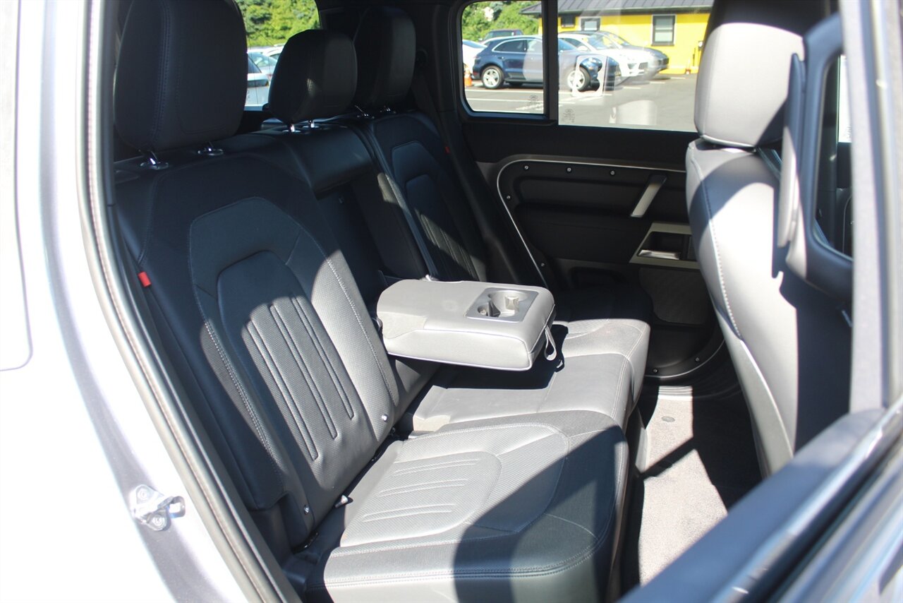 2022 Land Rover Defender 110 X-Dynamic SE - Photo 17 - Red Bank, NJ 07701