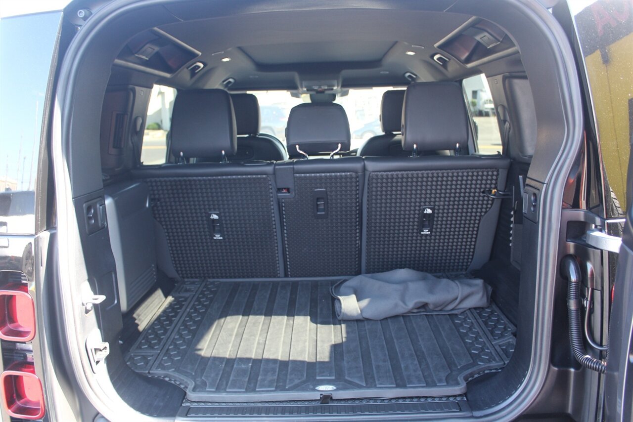 2022 Land Rover Defender 110 X-Dynamic SE - Photo 21 - Red Bank, NJ 07701