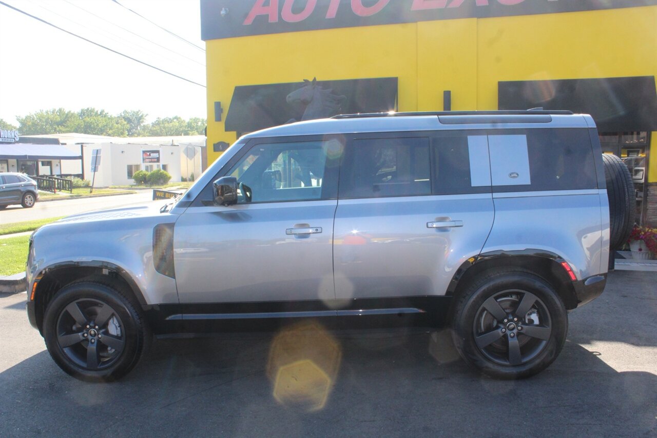 2022 Land Rover Defender 110 X-Dynamic SE - Photo 23 - Red Bank, NJ 07701