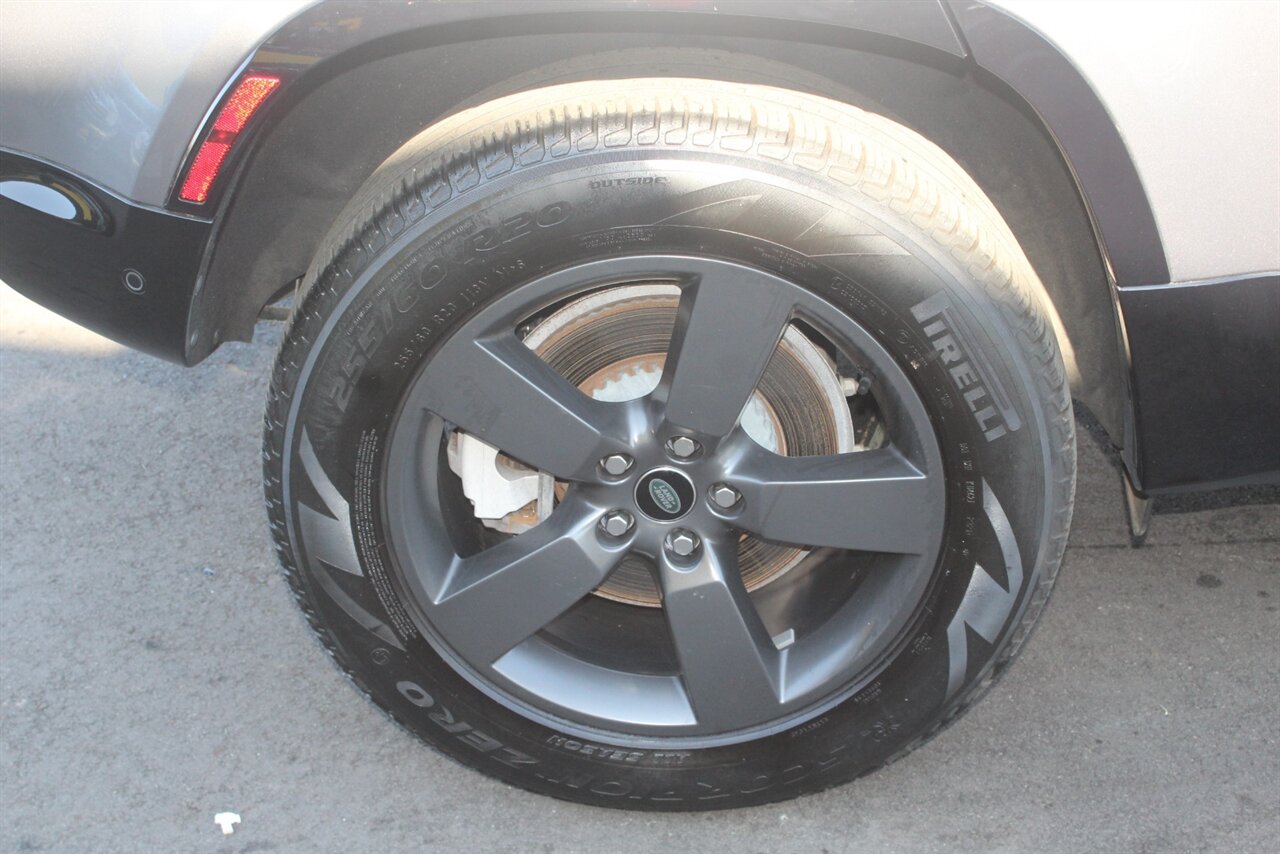 2022 Land Rover Defender 110 X-Dynamic SE - Photo 26 - Red Bank, NJ 07701