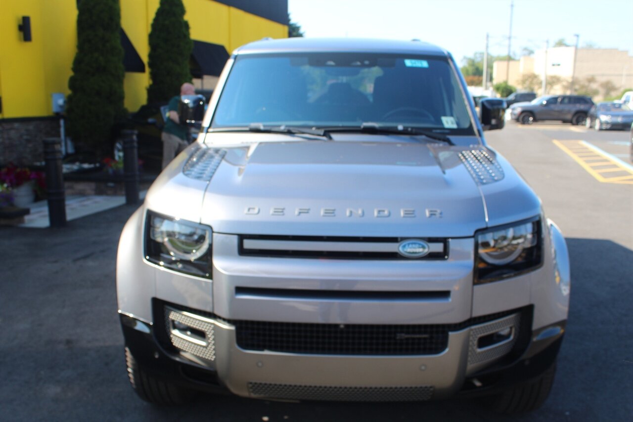 2022 Land Rover Defender 110 X-Dynamic SE - Photo 22 - Red Bank, NJ 07701